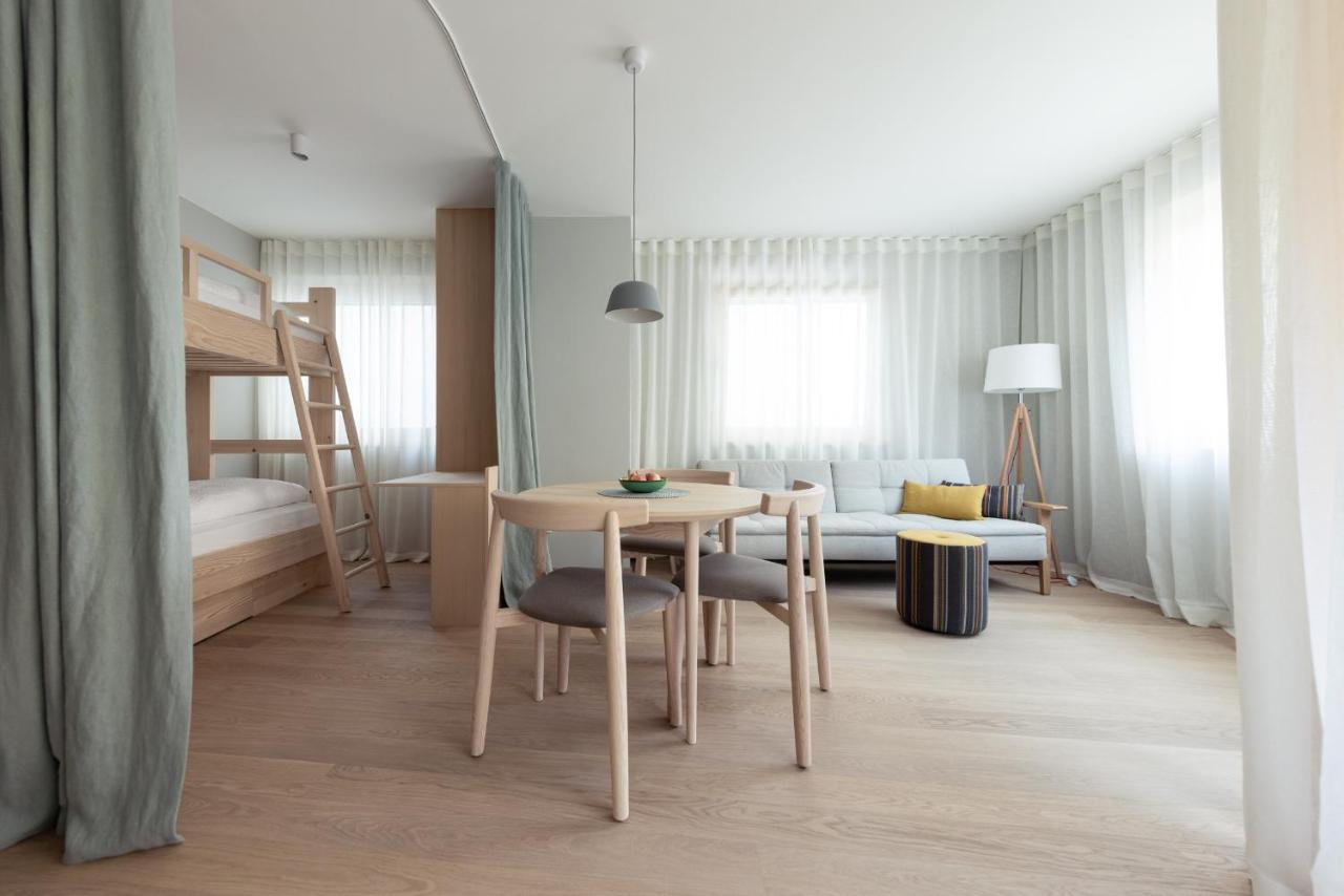 Solis Apartments ลานา ภายนอก รูปภาพ