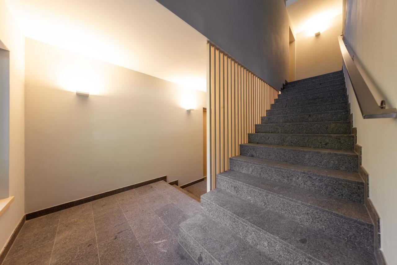 Solis Apartments ลานา ภายนอก รูปภาพ